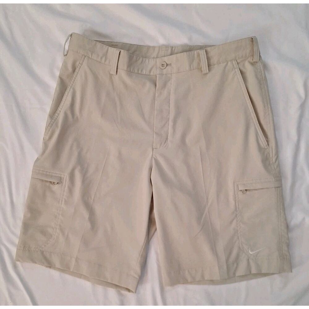 Nike Golf Shorts Mens 32 Beige Dri-Fit Cargo Pockets Performance